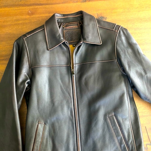 Leather jacket - Picture 2 of 5